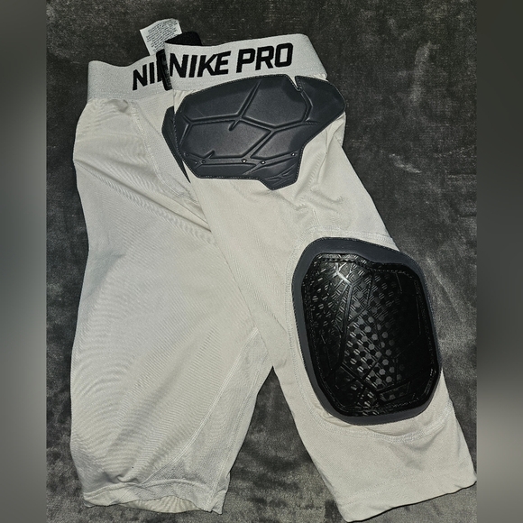 Nike Pro Hyperstrong Men's Football White Padded Shorts Size XL - Picture 3 of 7